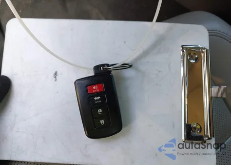 2017 Toyota Avalon Limited z USA, uszkodzony, nr VIN 4T1BK1EB1HU243884